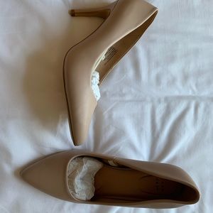 Nude 7.5 W heels